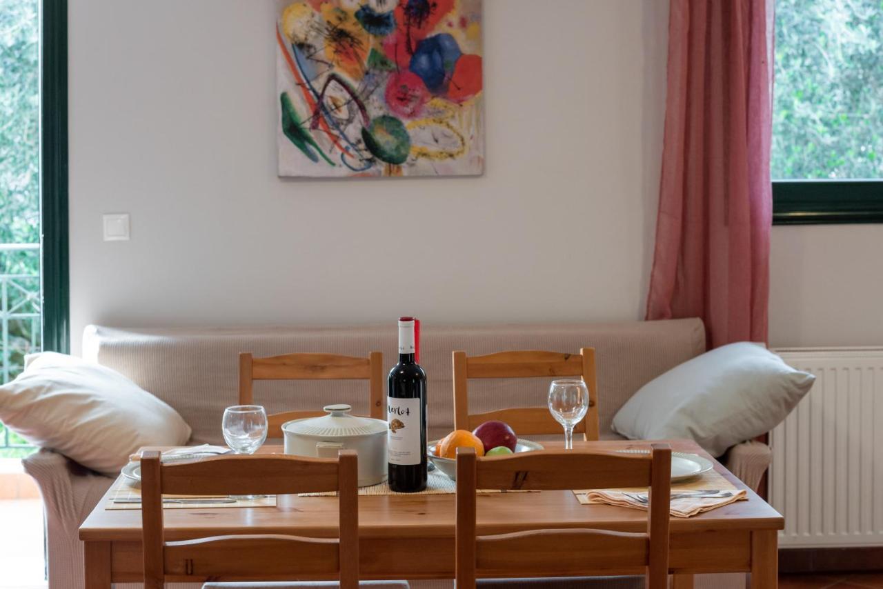 Koxyli Studios & Apartments Kaligata エクステリア 写真