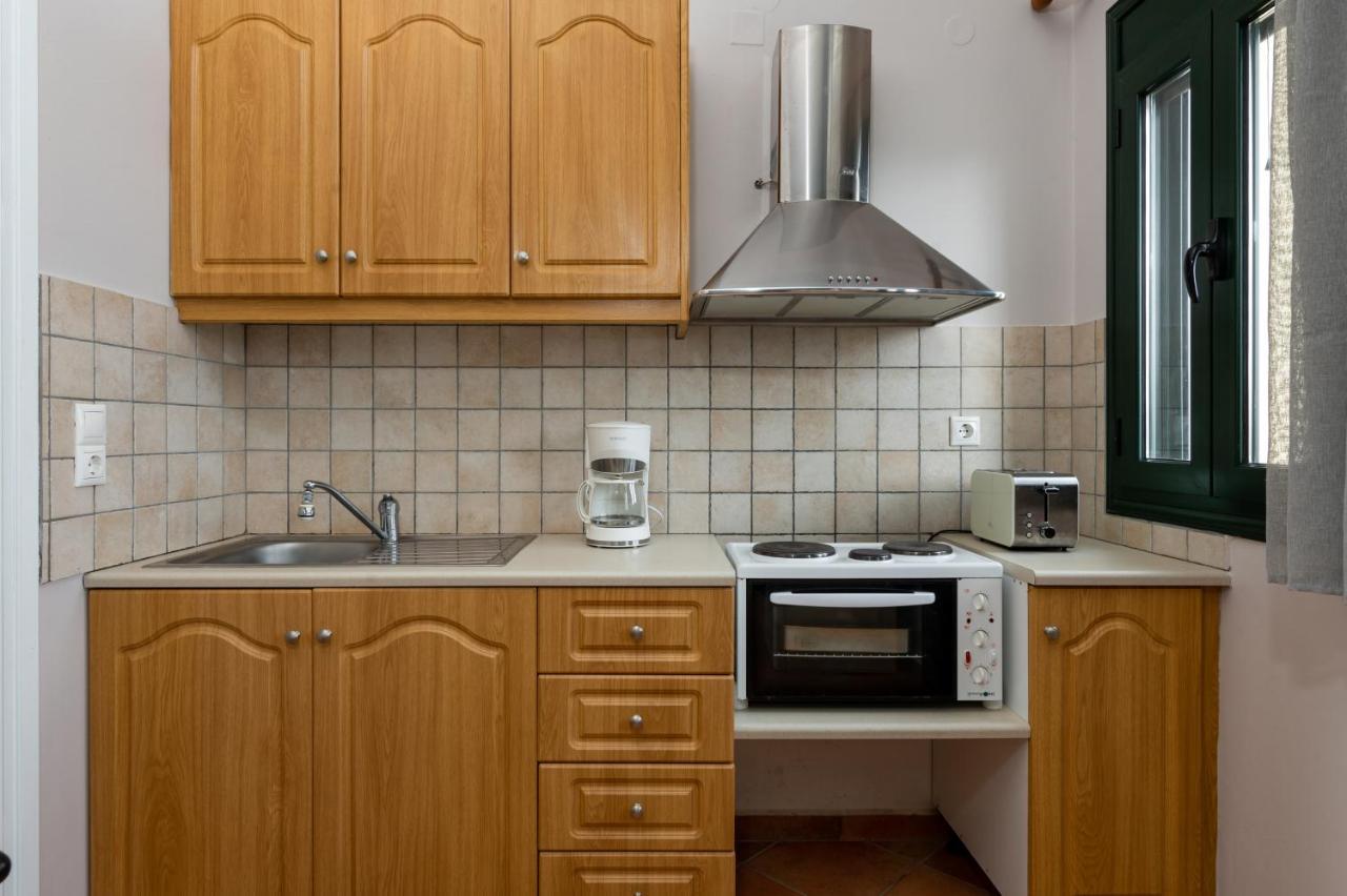 Koxyli Studios & Apartments Kaligata エクステリア 写真